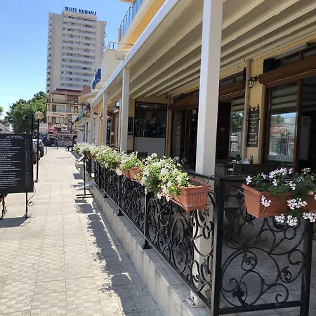 Atol Hotel