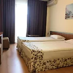 Hotell Atol 3*