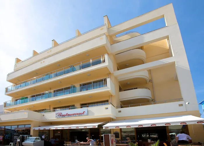 アトール ホテル 3*